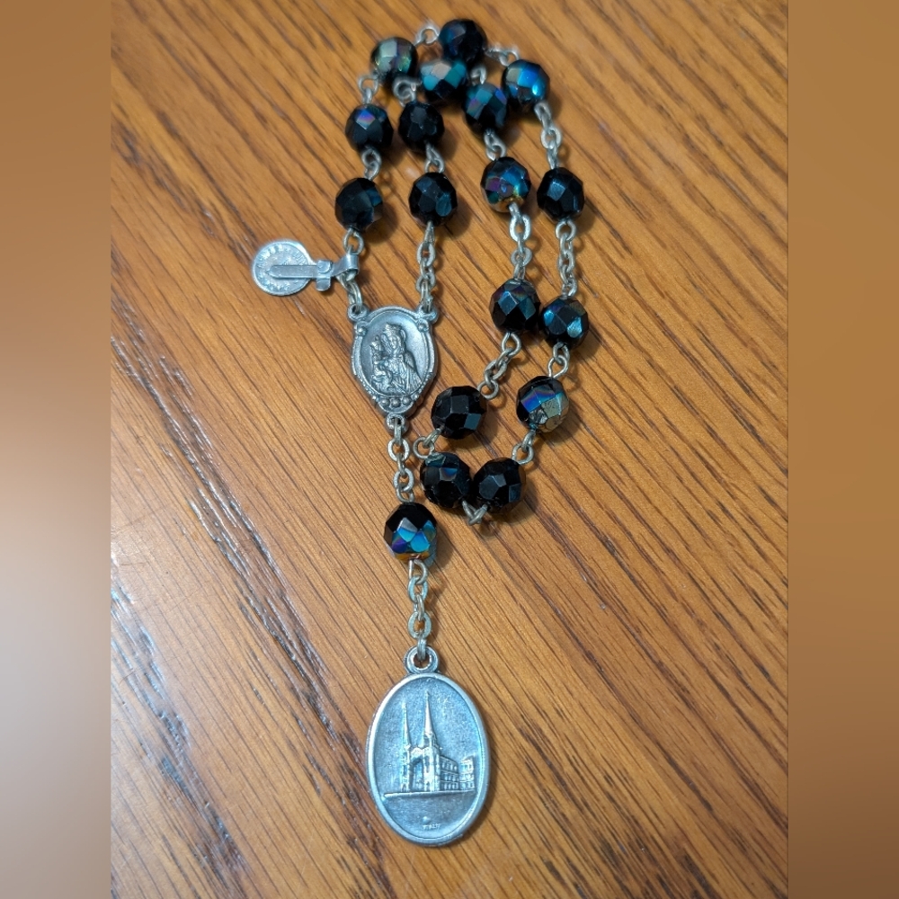 Vintage St. Anne De Beaupre Black Beaded Pocket Rosary. Italian.